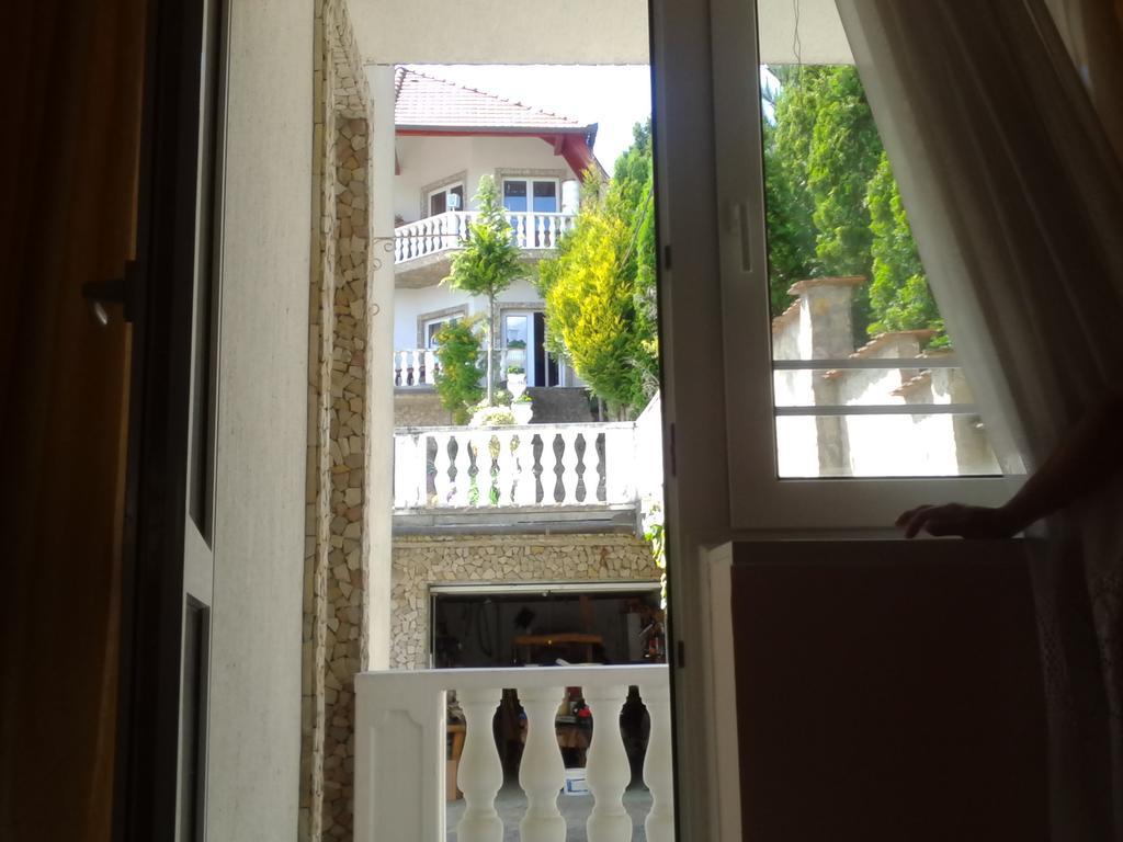 Bed and Breakfast Kristaly Apartman Hévíz Exterior foto