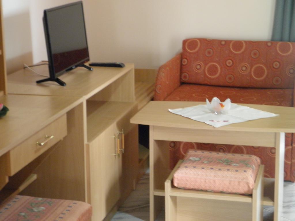 Bed and Breakfast Kristaly Apartman Hévíz Exterior foto