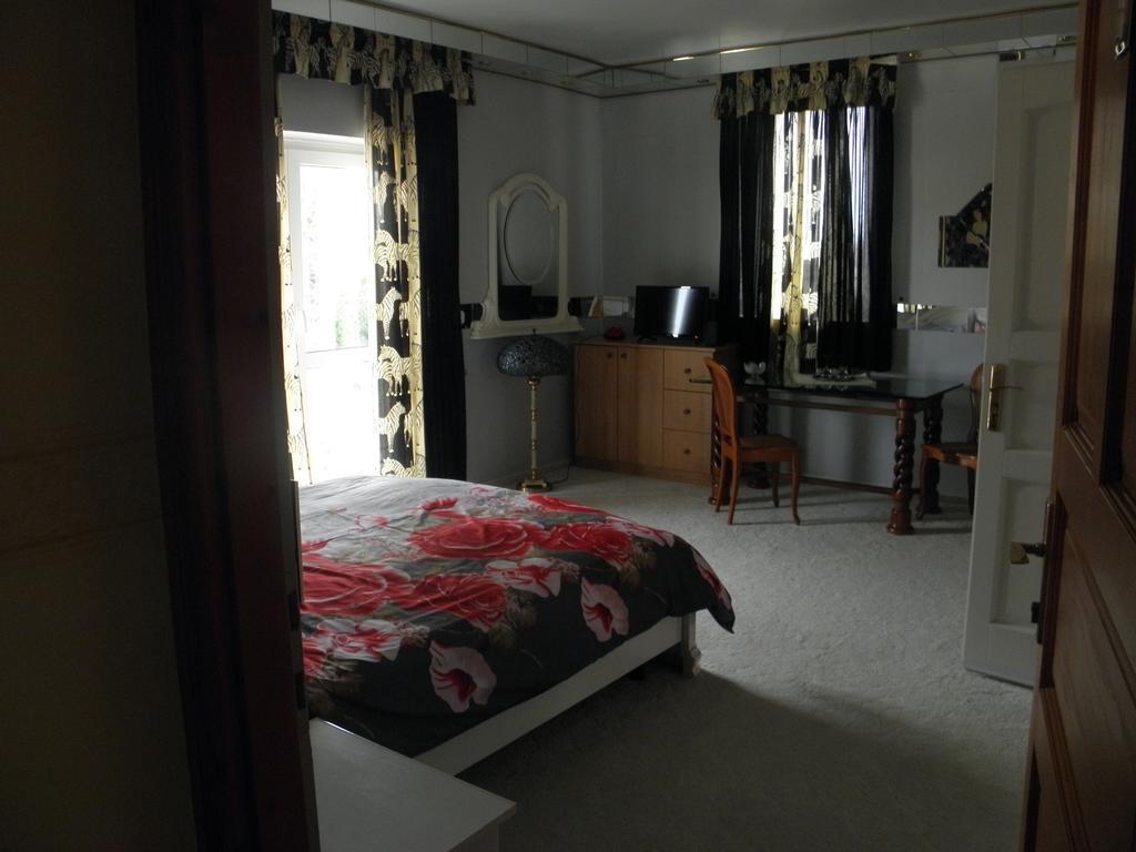 Bed and Breakfast Kristaly Apartman Hévíz Exterior foto
