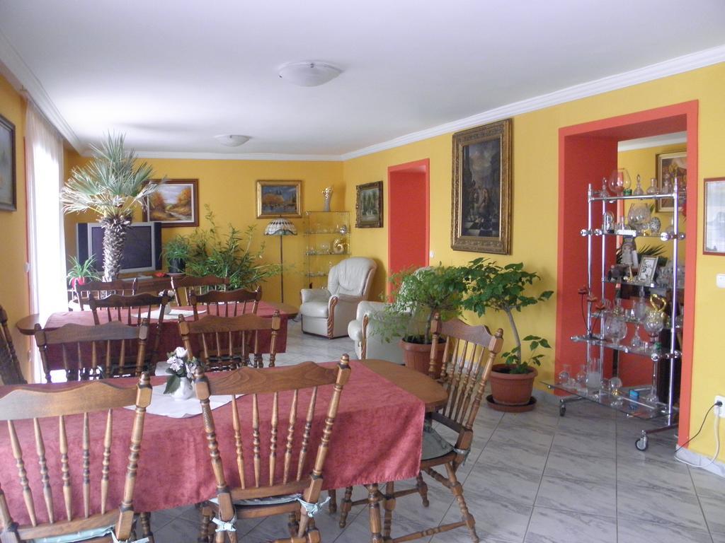 Bed and Breakfast Kristaly Apartman Hévíz Exterior foto