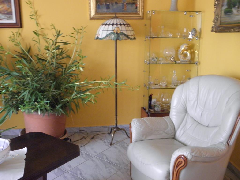 Bed and Breakfast Kristaly Apartman Hévíz Exterior foto