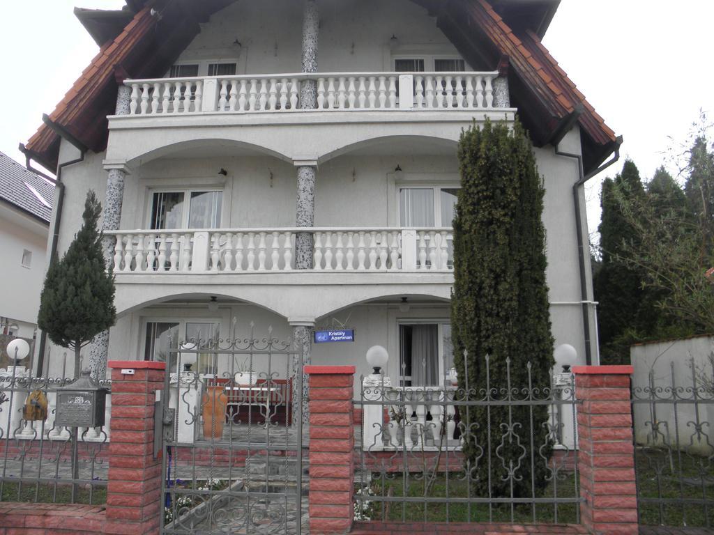 Bed and Breakfast Kristaly Apartman Hévíz Exterior foto